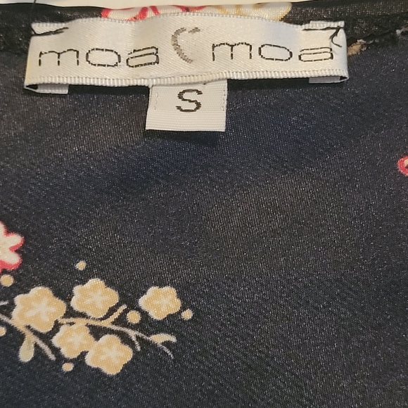 Pretty Moa Moa floral blouse - Picture 5 of 12